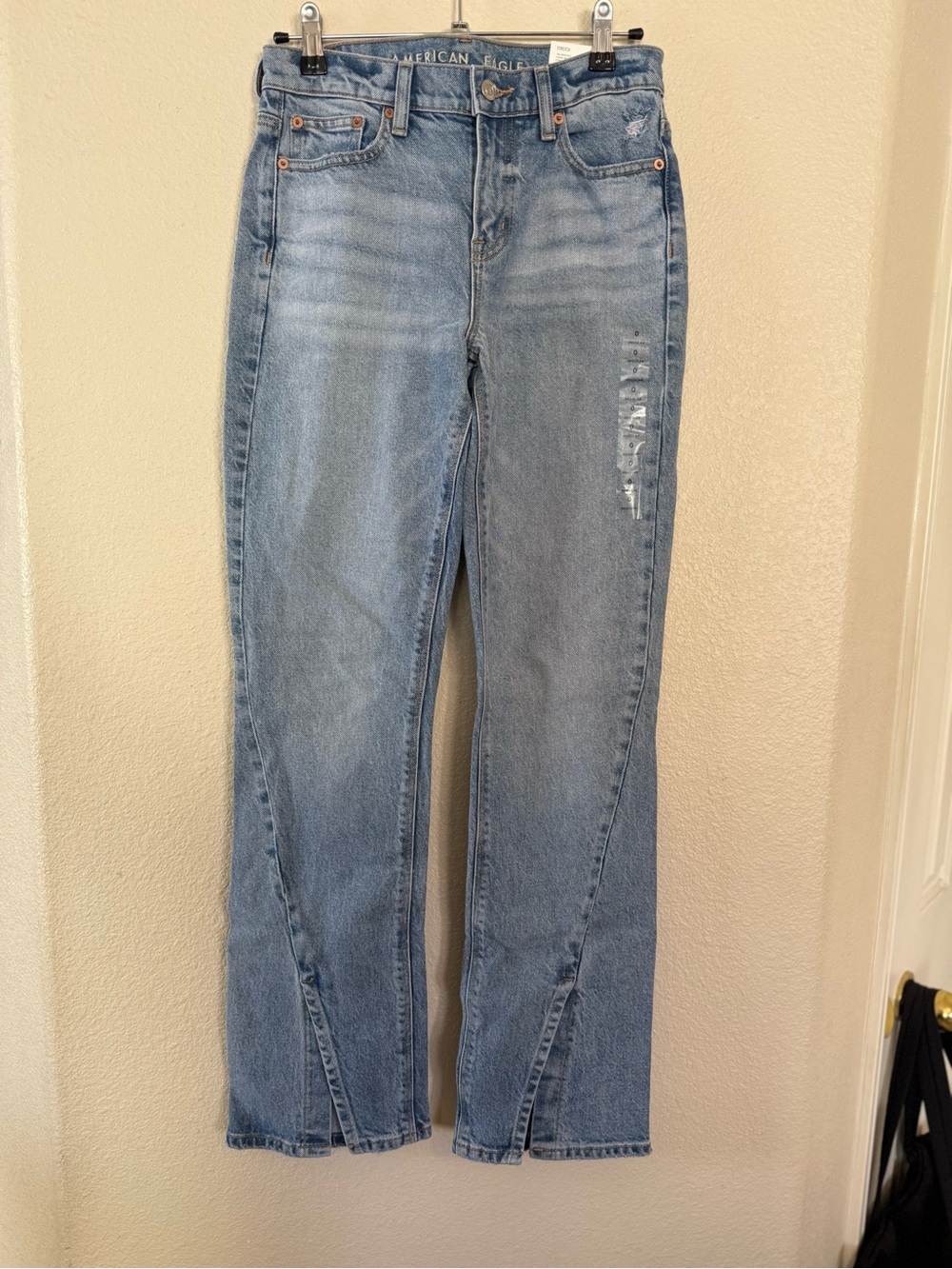 NWT American Eagle Outfitters Light Wash 90’s Bootcut High Rise Jeans